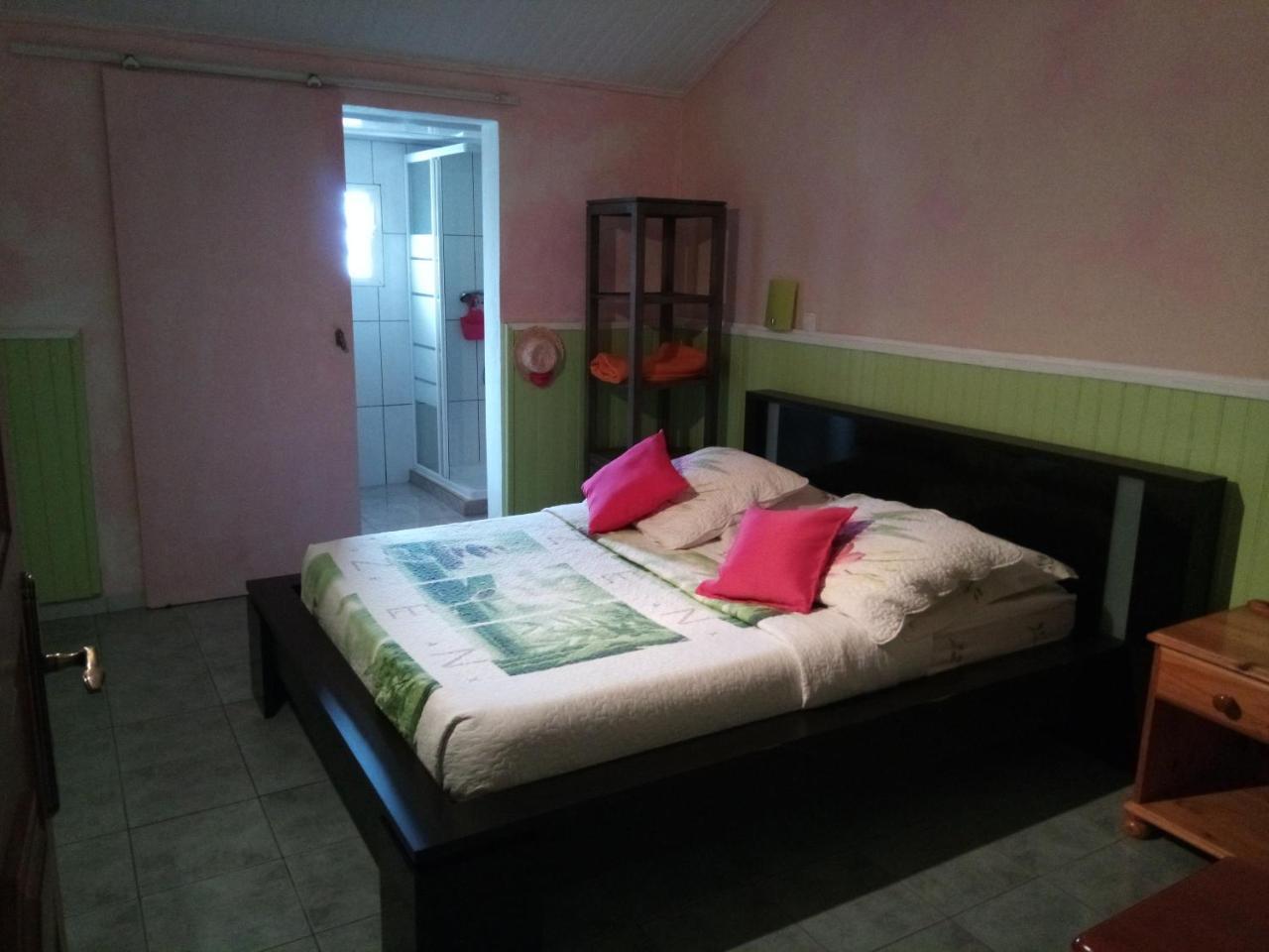 Bed and Breakfast Petite Fleur De Lentilles Силао Экстерьер фото