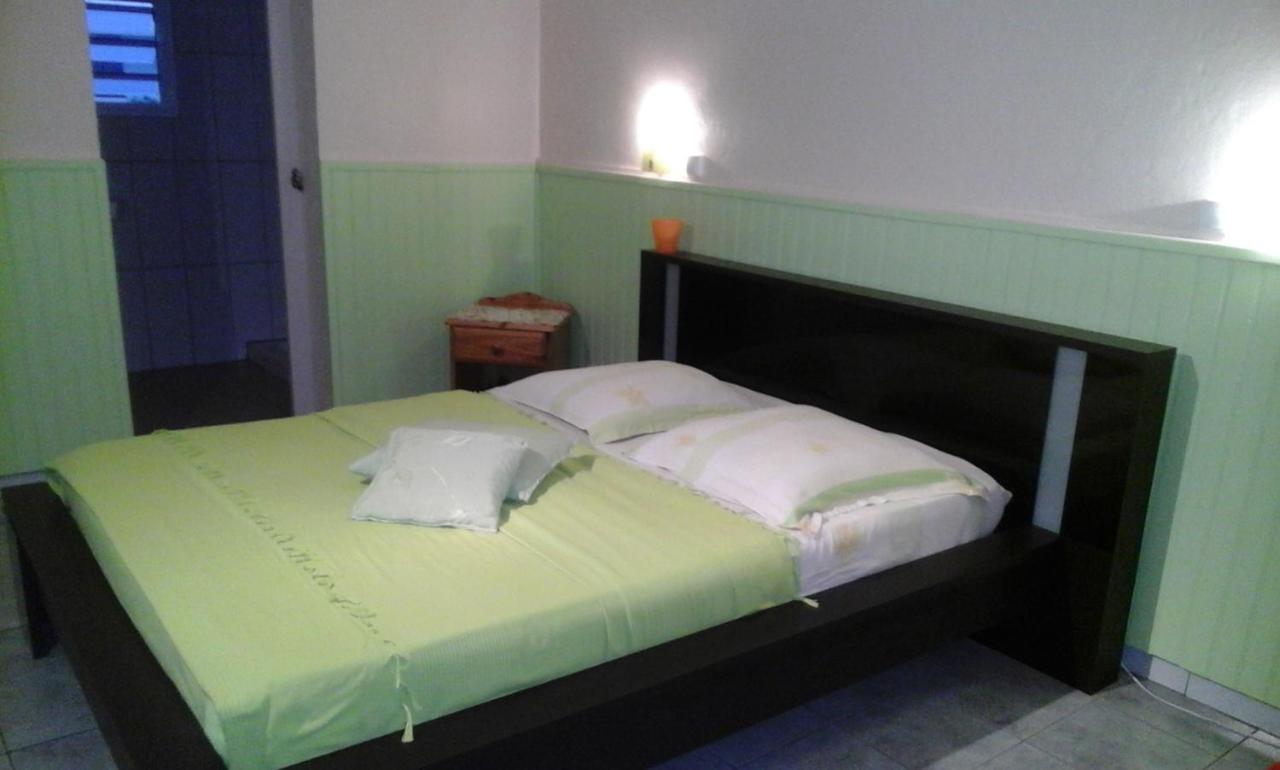 Bed and Breakfast Petite Fleur De Lentilles Силао Экстерьер фото
