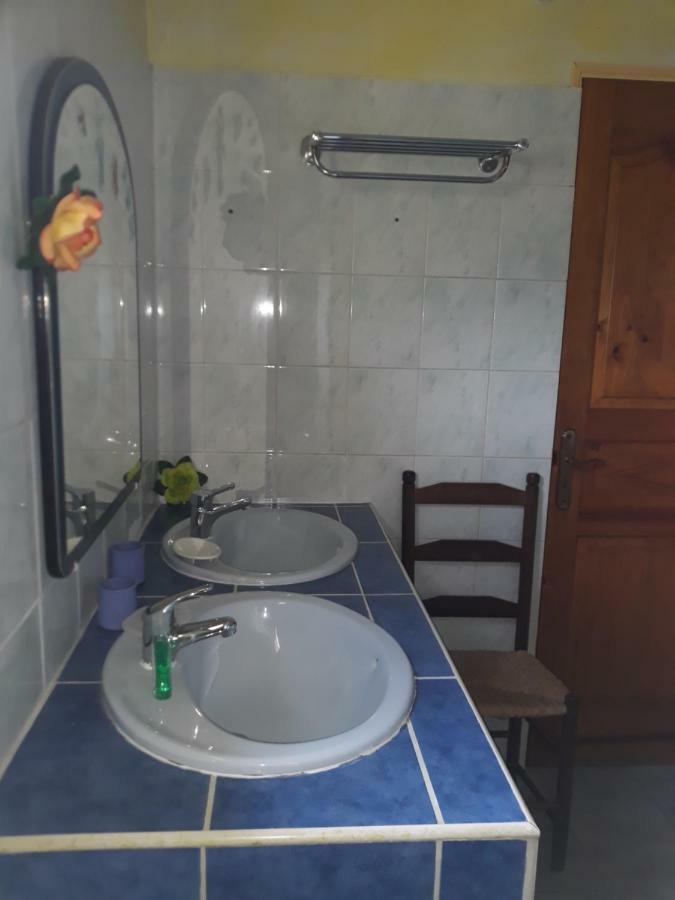 Bed and Breakfast Petite Fleur De Lentilles Силао Экстерьер фото