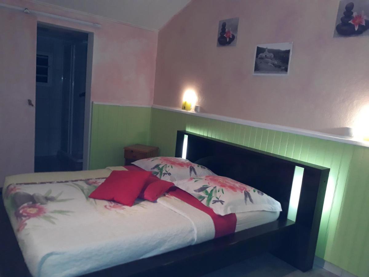 Bed and Breakfast Petite Fleur De Lentilles Силао Экстерьер фото